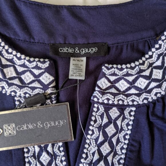 Ladies top - Picture 3 of 6